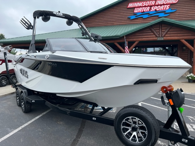 G4272) 2024 Axis T235 – Minnesota Inboard Water Sports